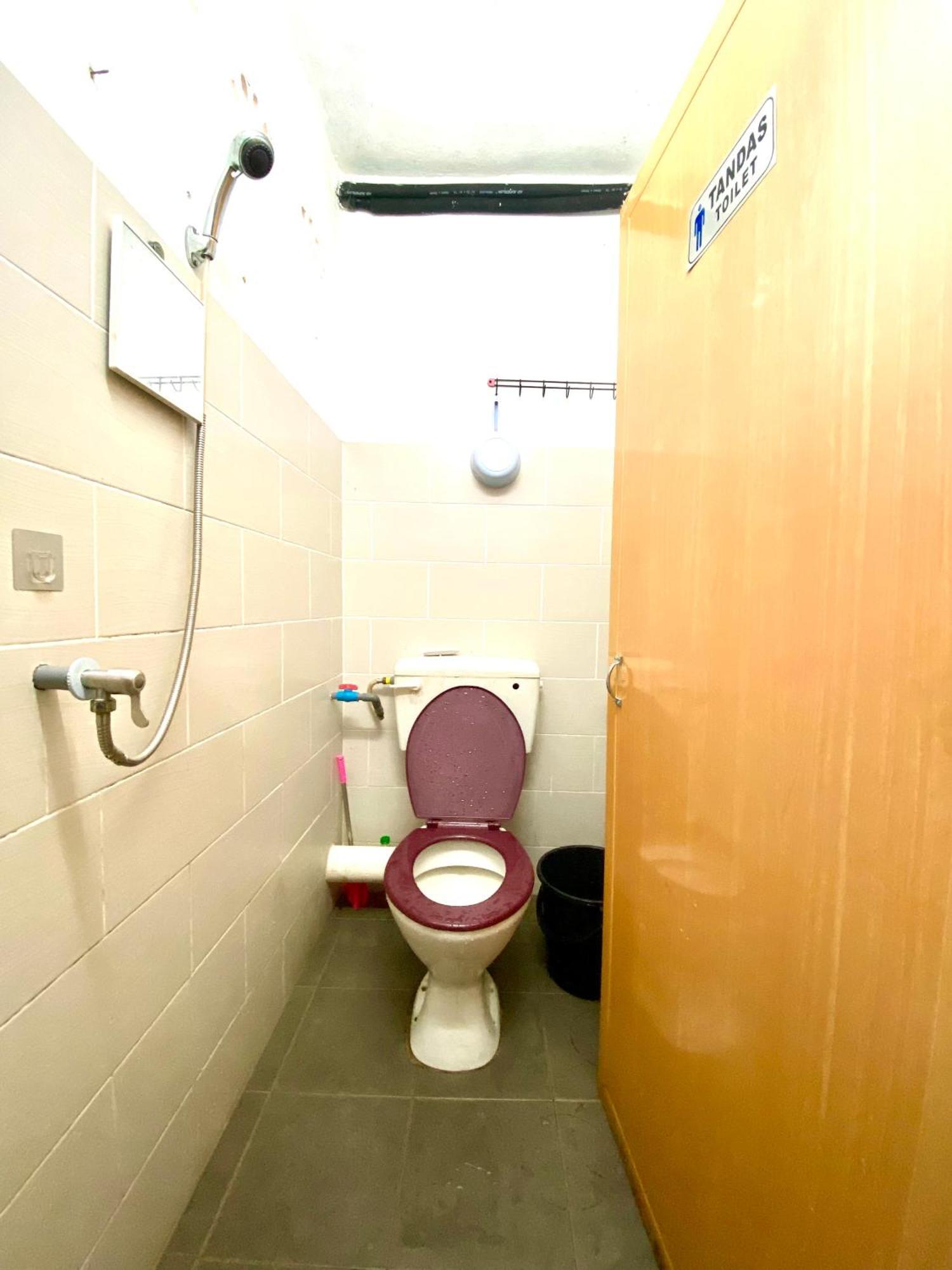 Umi Homestay Batu Buruk Куала-Тренгану Экстерьер фото